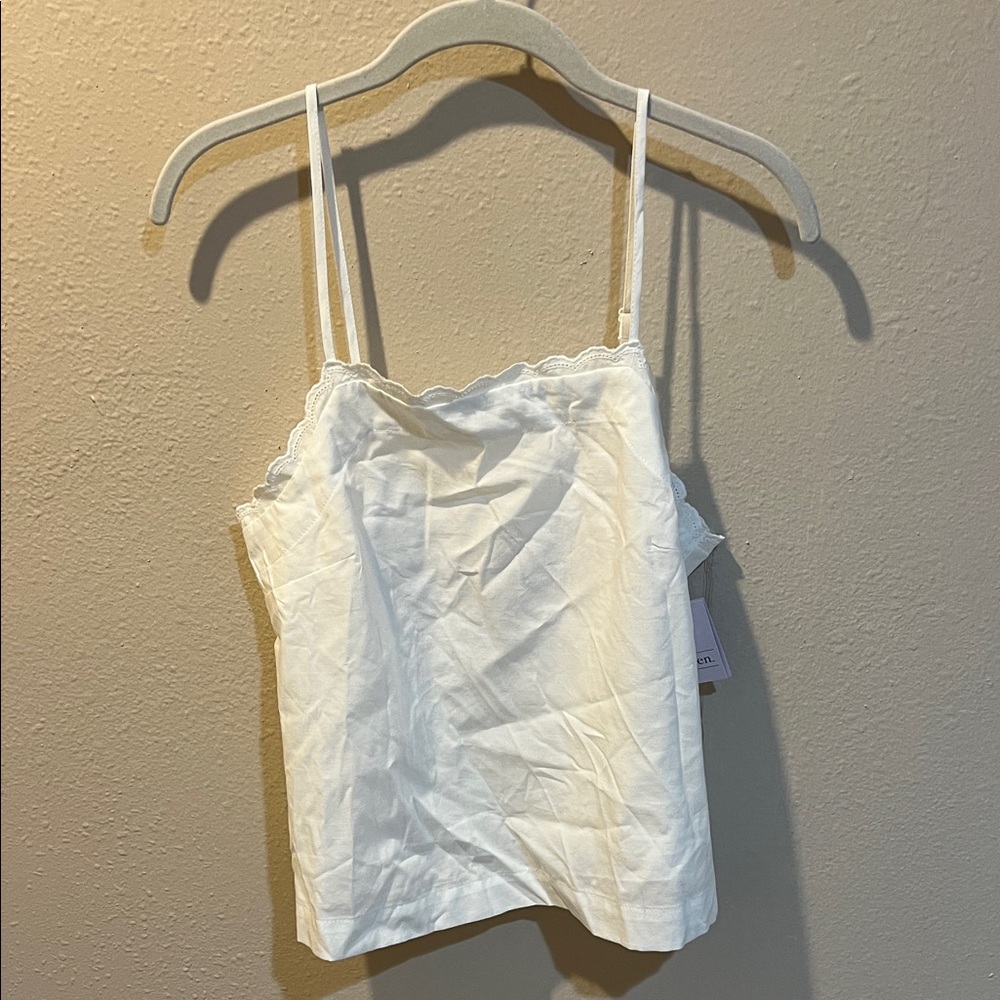 NWT Eyelet trim white adjustable cami tank